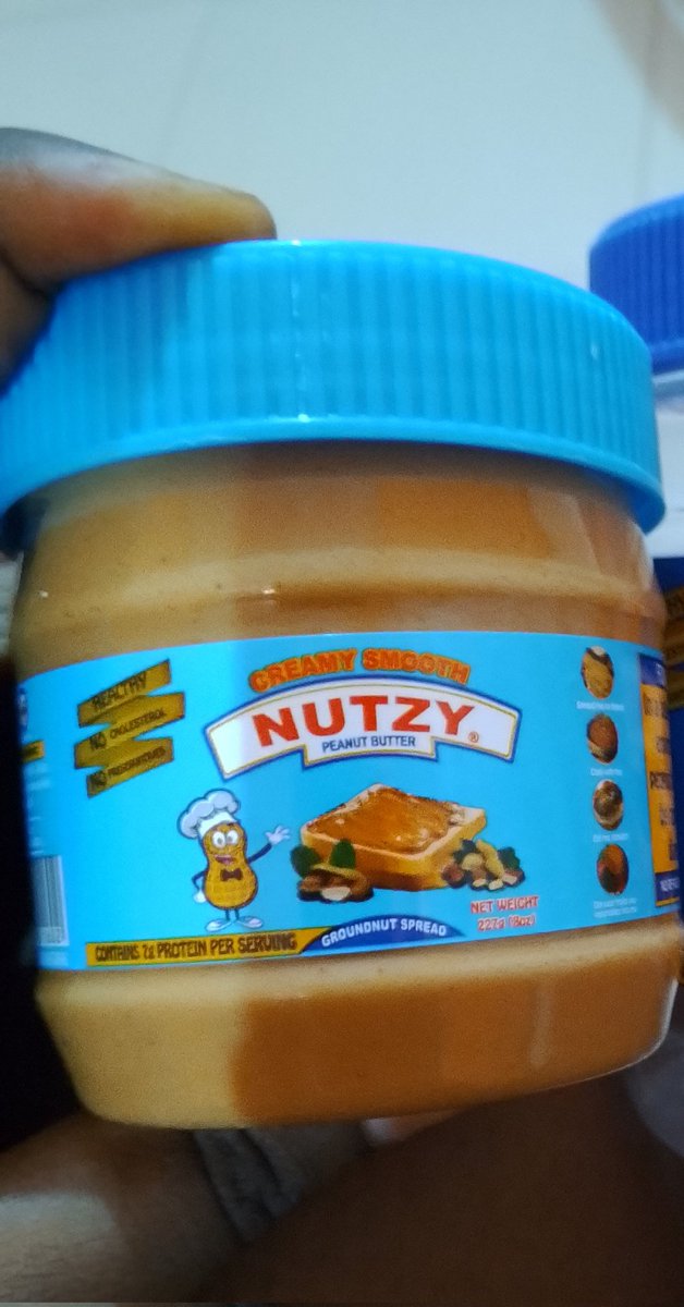 Dark-skinned Rachael tweet media