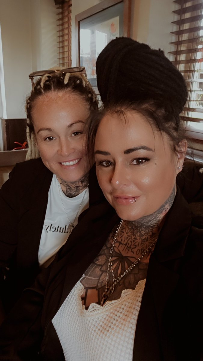 freckles9982 tweet media