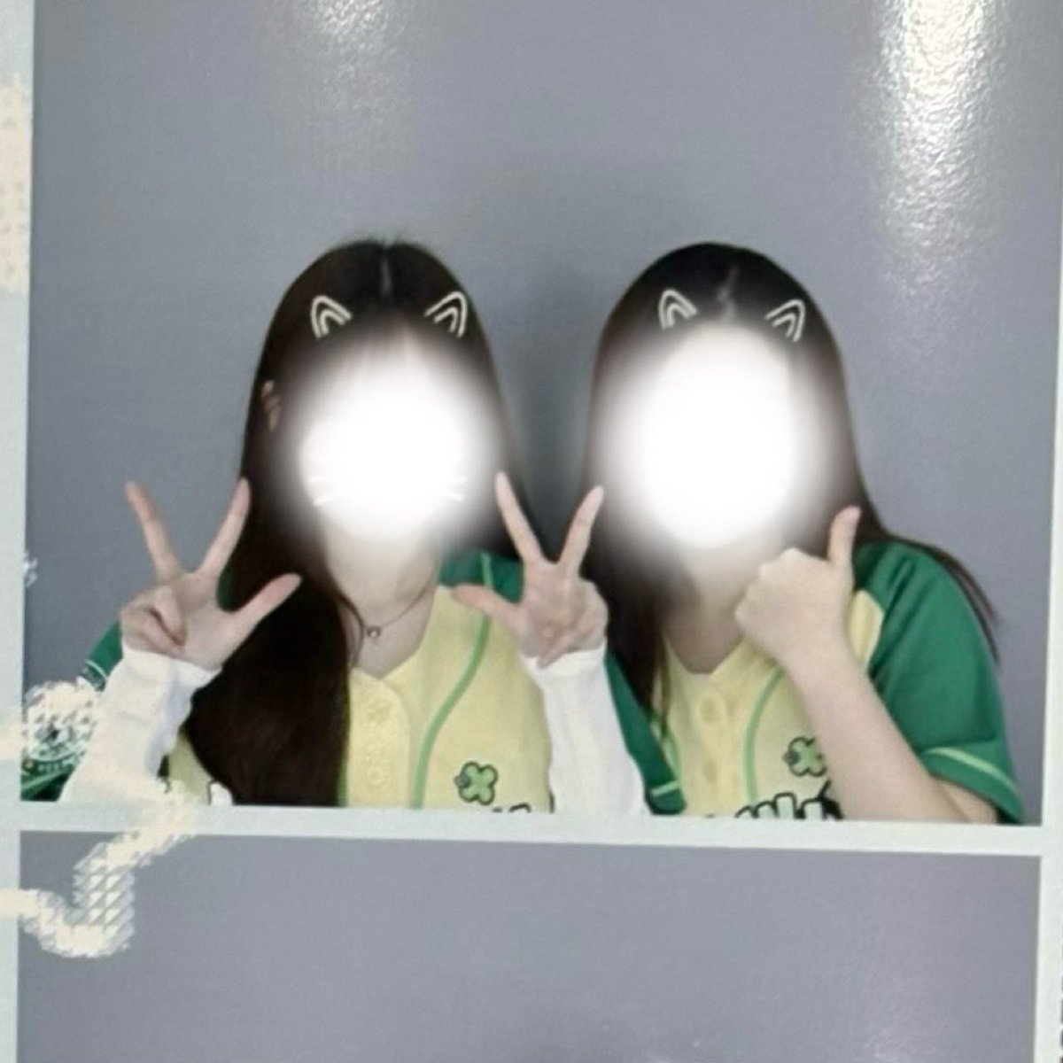 즈 . . 🪽 tweet media