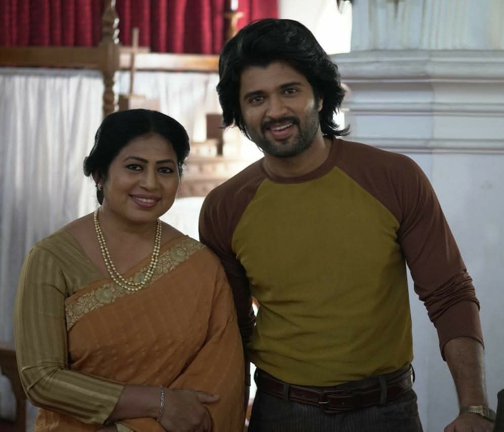 Hourly Vijay Deverakonda tweet media