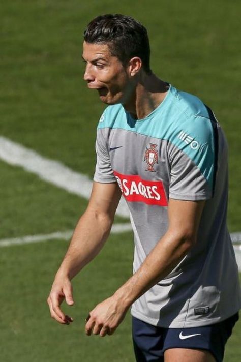 Praveen_42 tweet media