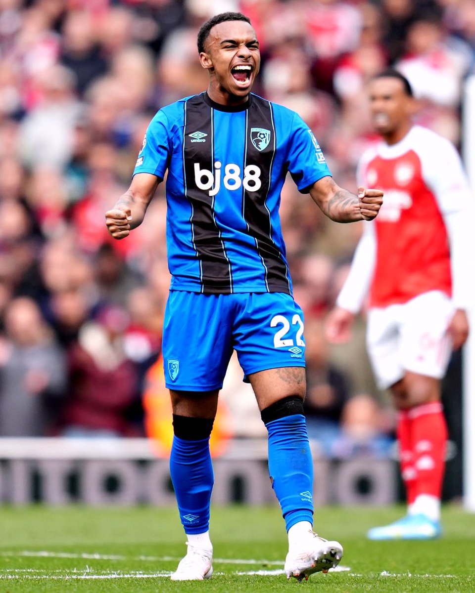 عمرو tweet media