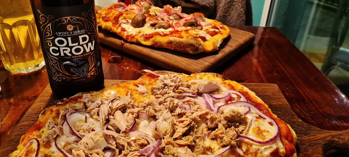 DrMartinMiller's tweet photo. Great Pinsa at +39 Cafe #MenaiBridge https://t.co/dcSqiOavA6