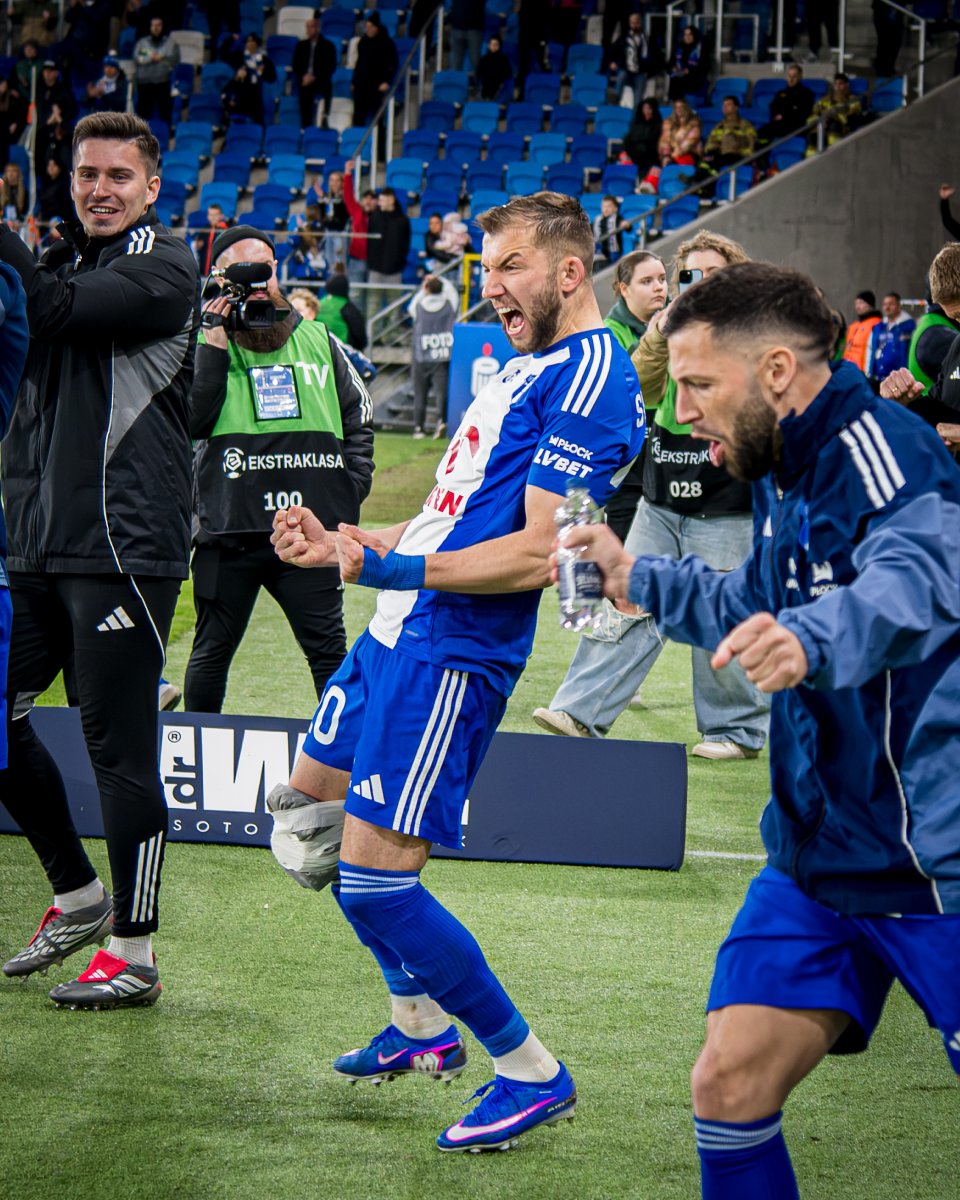 Wisła Płock tweet media