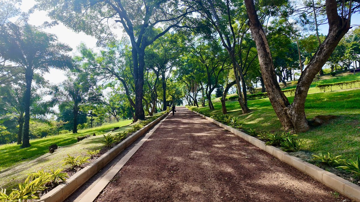 Uganda_Expozed's tweet image. 7 Wonders of Kampala (Bahai Temple )