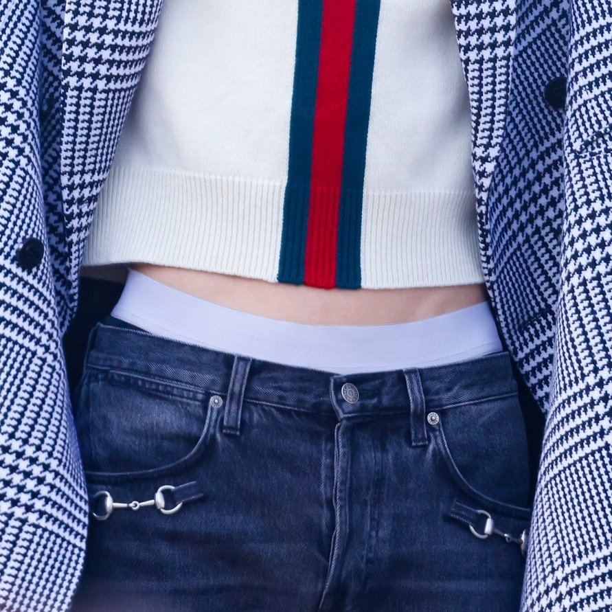 ksj era☆ tweet media