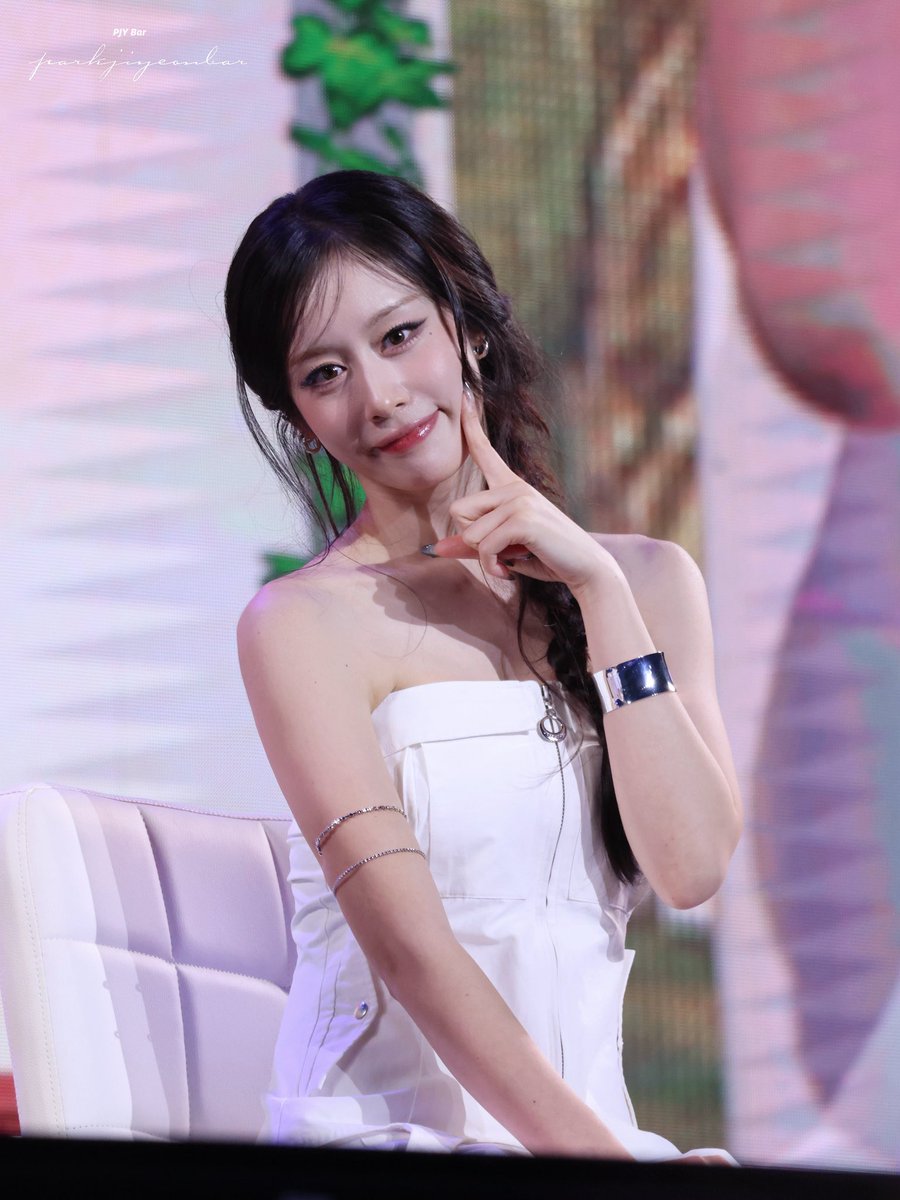China PJY Bar tweet media