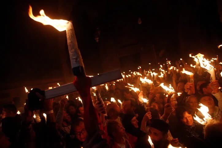 هَذَا هُوَ الْيَوْمُ الَّذِي صَنَعُهُ الرَّبُّ، نَبْتَهِجُ وَنَفْرَحُ فِيهِ" (مزمور 118: 24) 
 
قيامة المسيح هي قوتنا ورجاؤنا الدائم.
المسيح قام! بالحقيقة قام. ♥️👑✨