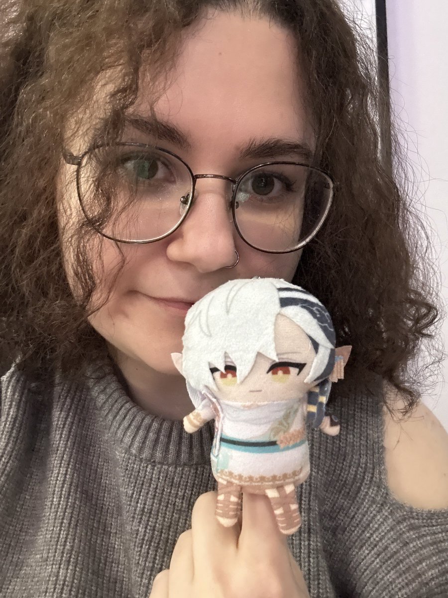 heart2cass's tweet image. it’s not like that i like you or something… haha you b-baka #dewyselfieday