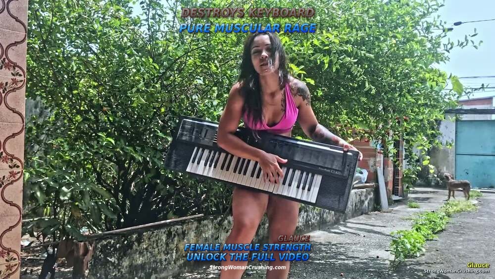 StrongWomanCrushing.com tweet media