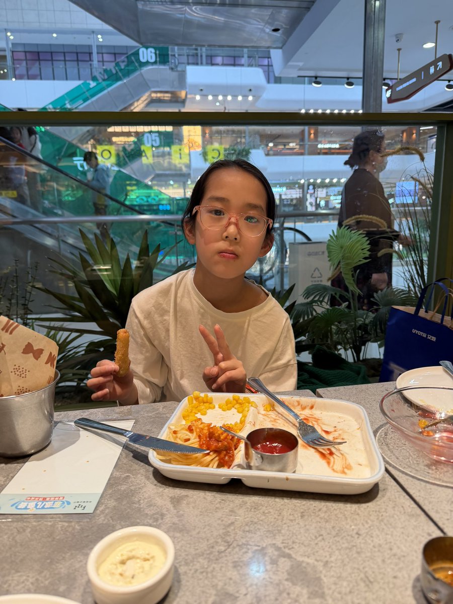 priamxu's tweet photo. My girl is 10 today! 🎉❤️
Happy 10th Birthday, my love! 🎂
Ten years with my favorite girl 💕 https://t.co/Nt0myM90xf