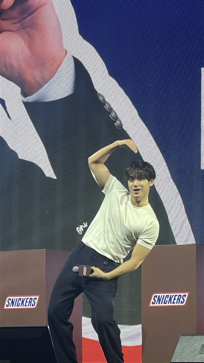 oni 🛋️ tweet media