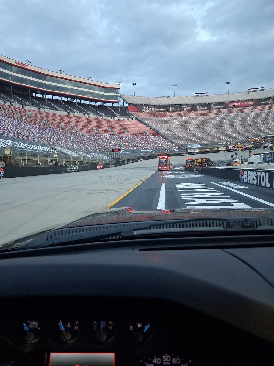MHR_racing74's tweet photo. GOOD MORNING FROM BRISTOL!!! 🔥🏁

RACE DAY at The Last Great Colosseum!
@graygaulding in the #74 Flywheel - Randy Blain Construction Inc. &amp; Sunspace of Huntsville Chevy—let’s go! 💪

Practice 2PM | Qualifying 3PM (CW App)
RACE 7:30PM ET 📺 CW

#Bristol #RaceDay https://t.co/veedprvjtJ