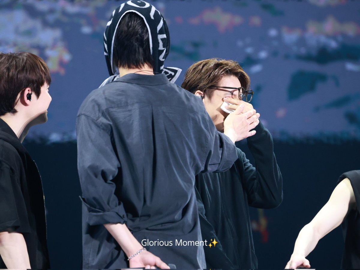 Glorious Moment✨ tweet media