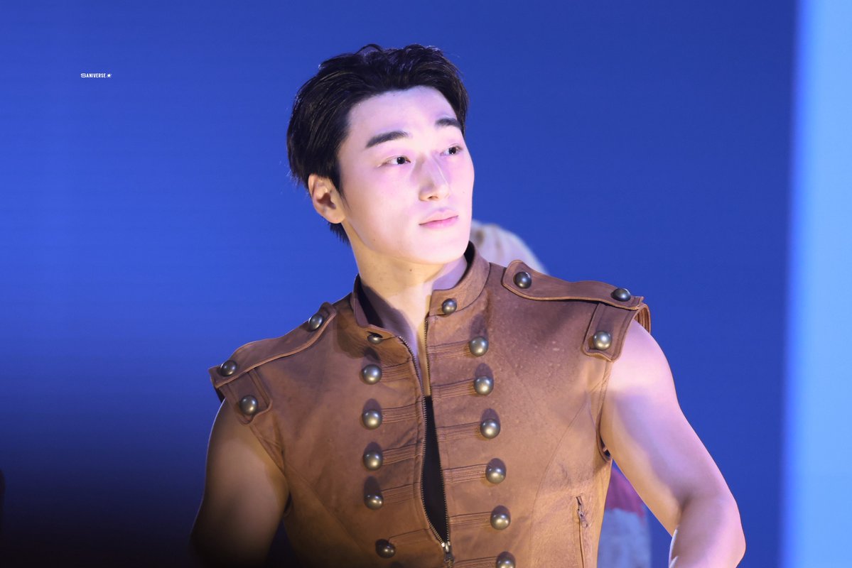 saniverse ♡ tweet media