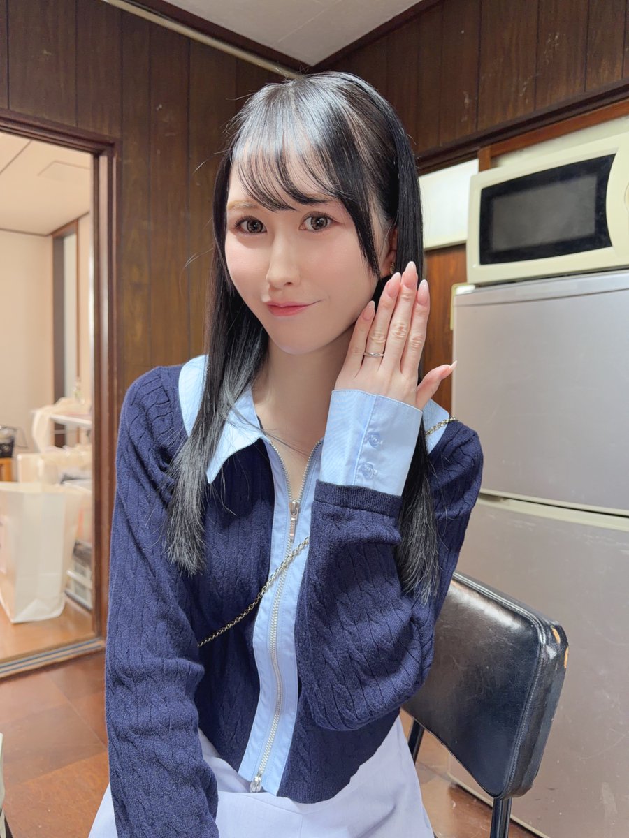 石野未夢 tweet media