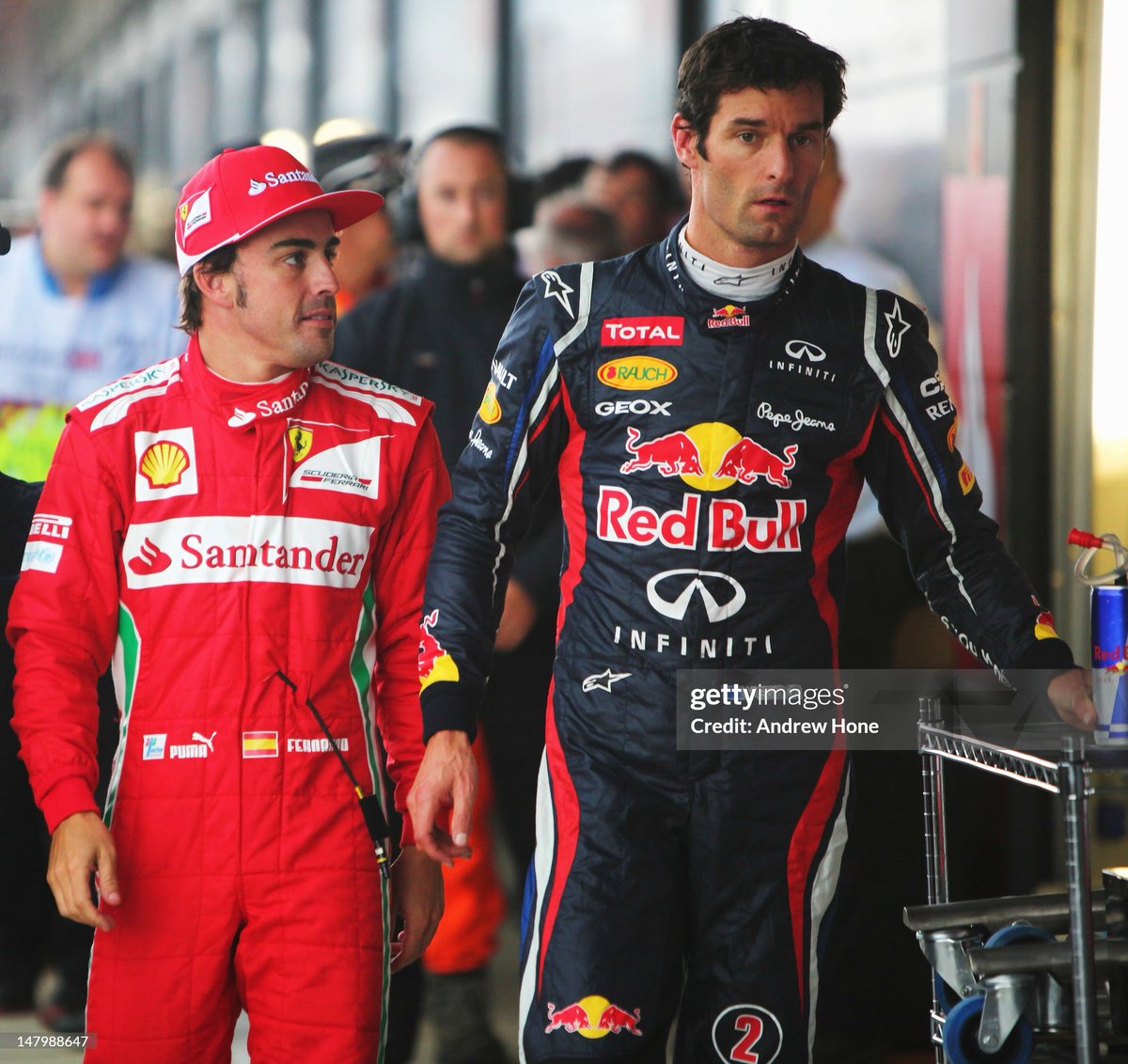 spaceforandres's tweet photo. nando and his gay stare 💗
there are more in the comments ⬇️
#fernandoalonso #michaelschumacher #markwebber #sebastianvettel #jensonbutton https://t.co/CNjE2d2cSV