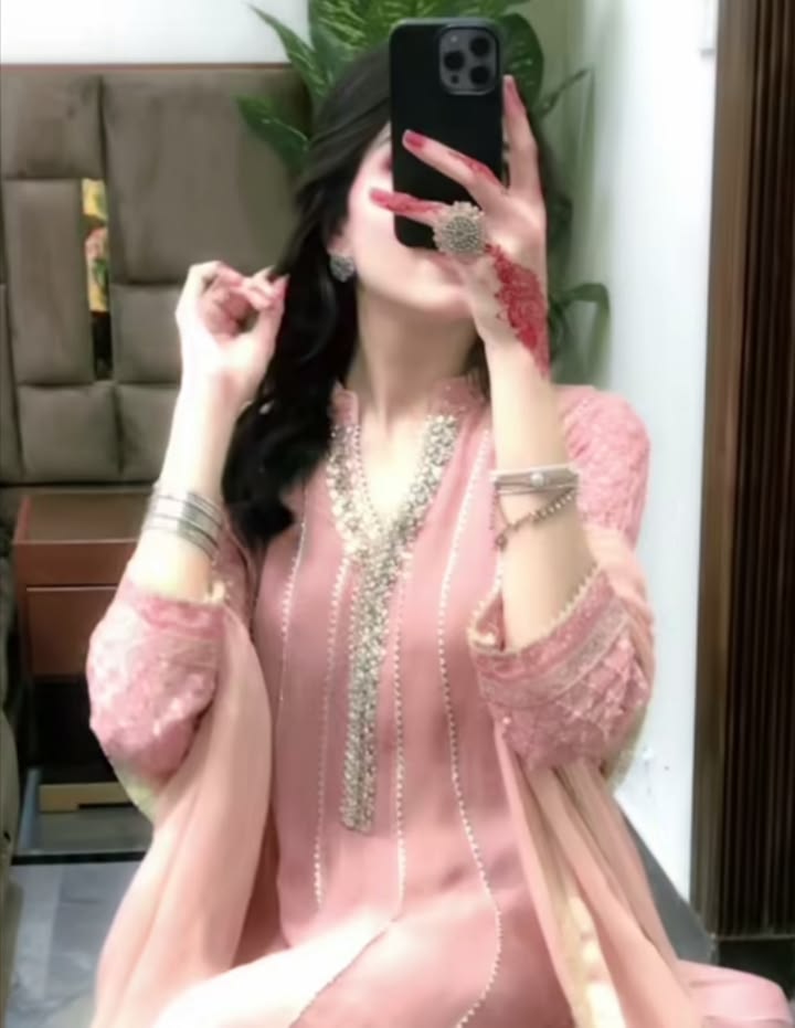 🦋UNZILA H么REEM 🦋 tweet media