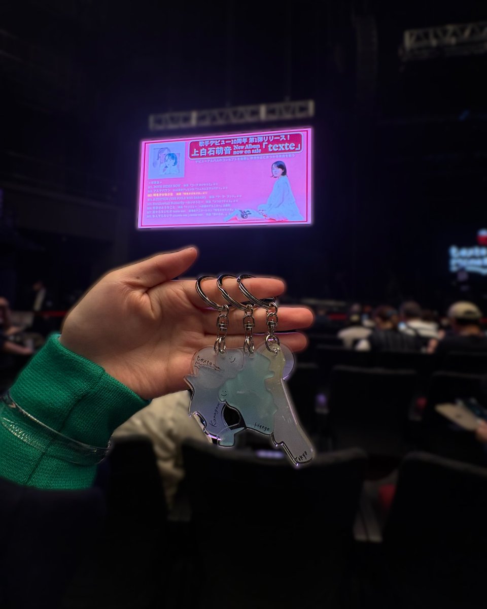 qlio27's tweet photo. #yattokosa26 東京 Final✨
3都市4公演一緒に駆け抜けられて幸せでした🥲💕萌音ちゃんにたくさんのものを貰えて、ずっと幸せと愛に溢れたツアー期間でした．本当にあっという間だった😭😭色んな萌音ちゃんを見れて楽しかったな。ありがとう！！
秋からもまたよろしくお願いします♩
#上白石萌音 https://t.co/jZGnOStLis