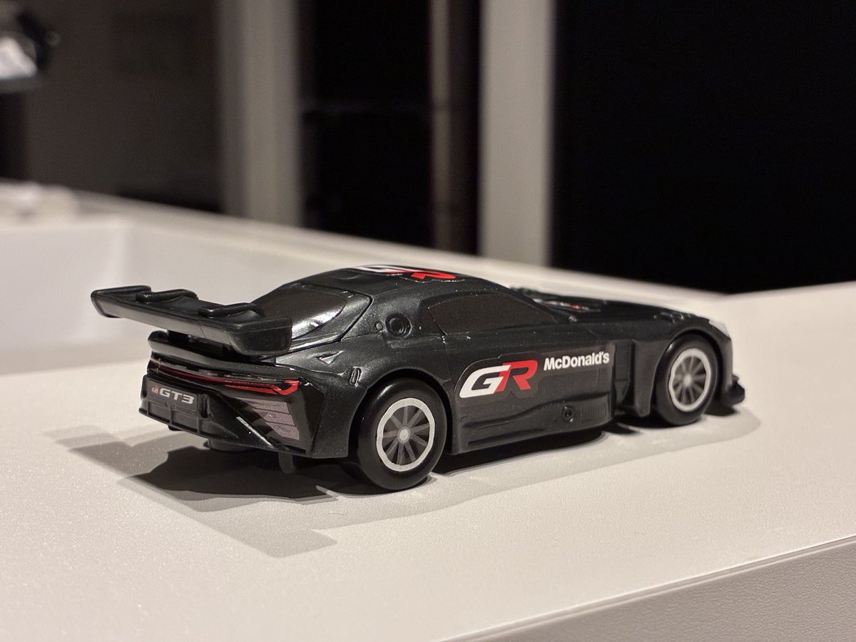 デカい。
SUPERGTそのうちスープラからコレになるでしょ？
おそろしいよね〜
と思いました。
シールは失敗しました。完。