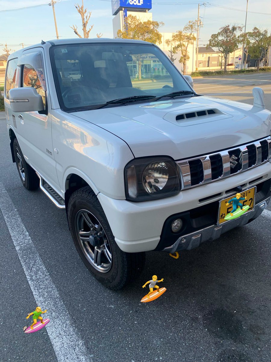 roadbeginner's tweet photo. 色々溜まってたことこなした後、めっちゃ車磨いた
天気もよかったしスッキリしたー
ほぼ純正のX-adventure ずんぐりむっくりで可愛いやろ
#JB23 #ジムニー https://t.co/70GzvCyVhT