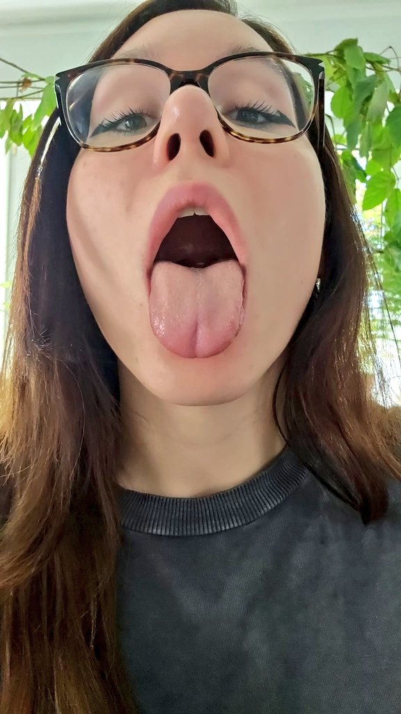 Post_Nut_Claire's tweet photo. Reposte wenn du würdest 👅 https://t.co/GlMZM6mzP5