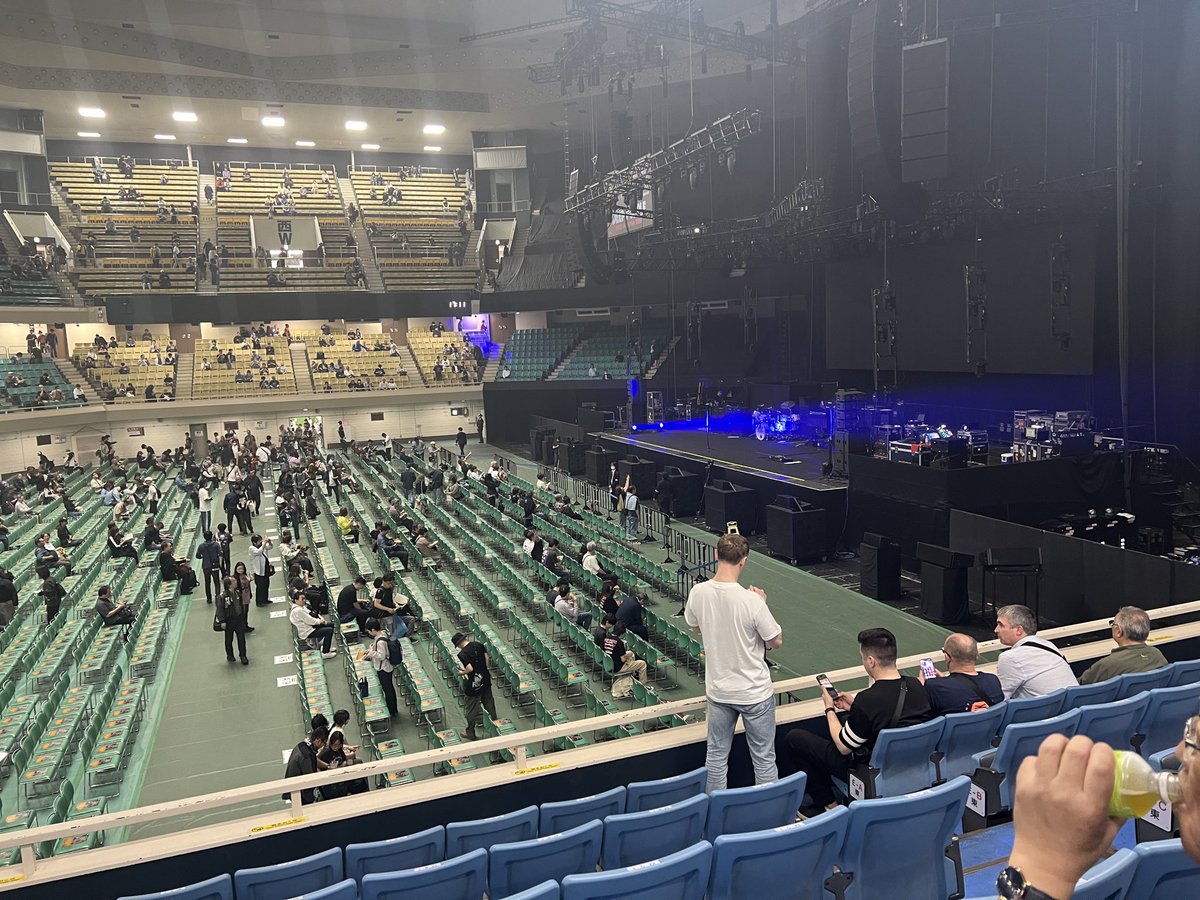 pash01x's tweet photo. 1曲目のHighway Starからテンション急加速
#日本武道館ライブ #deeppurple https://t.co/B6DXPzwY1A