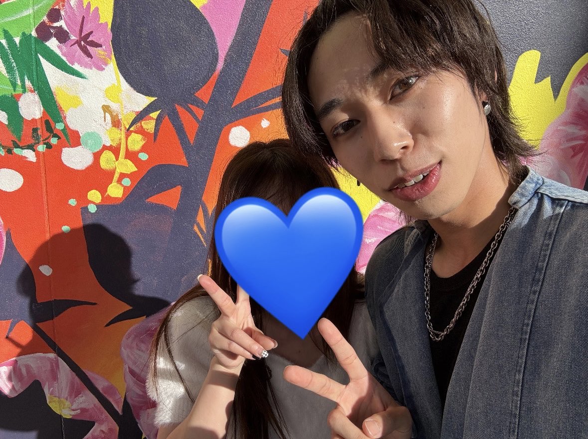 yuuka__m712's tweet photo. はじめましてしてきた！
特典会の時に共通の話題があると思わなくて、びっくりだったけど、同じオタクとして嬉しかった🥹
また語ろう！ https://t.co/ATDBb43GBm