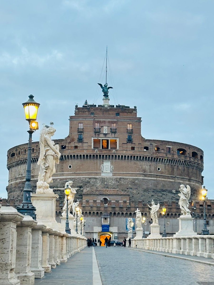 Angelote tweet media