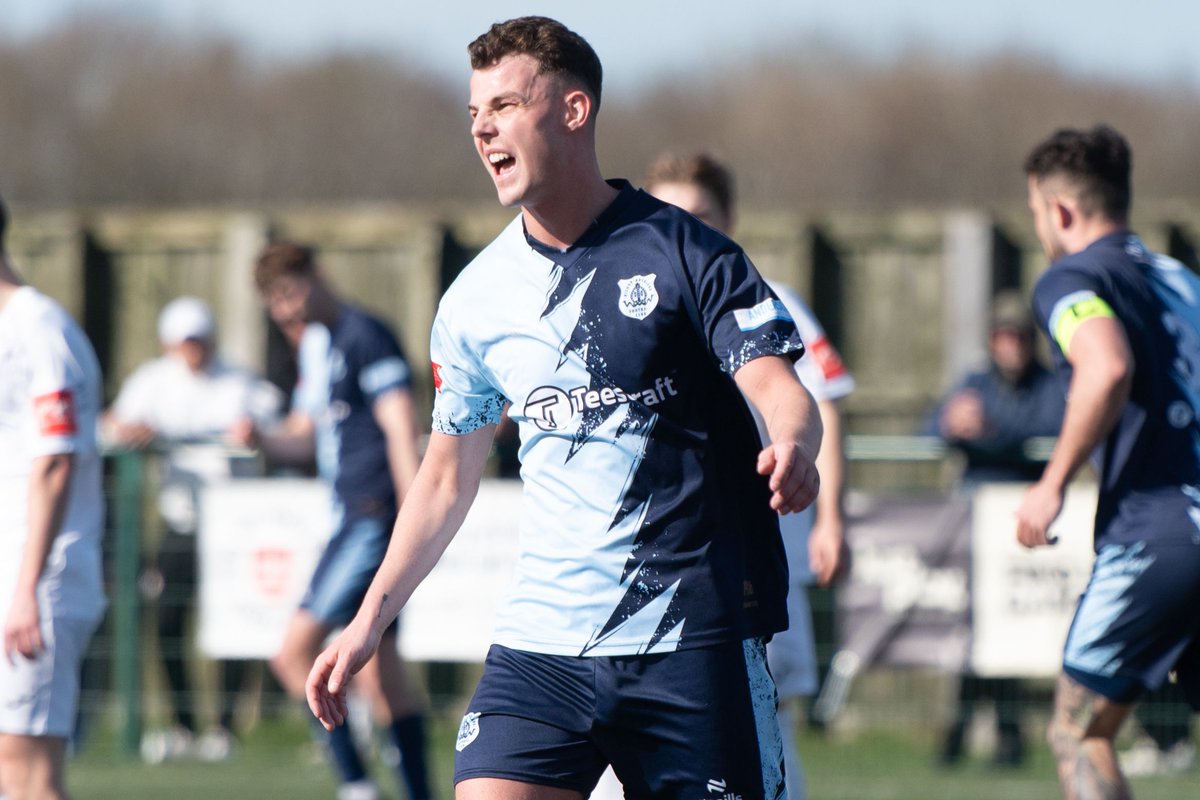 bishopafc's tweet image. 🚨 TEAM NEWS UPDATE

ℹ️ Josh Robertson drops out through injury.

➡️ Josh Scott comes into the Starting XI

➡️ Mikey Roberts takes his place on the bench

#TheBishops | #TwoBlues