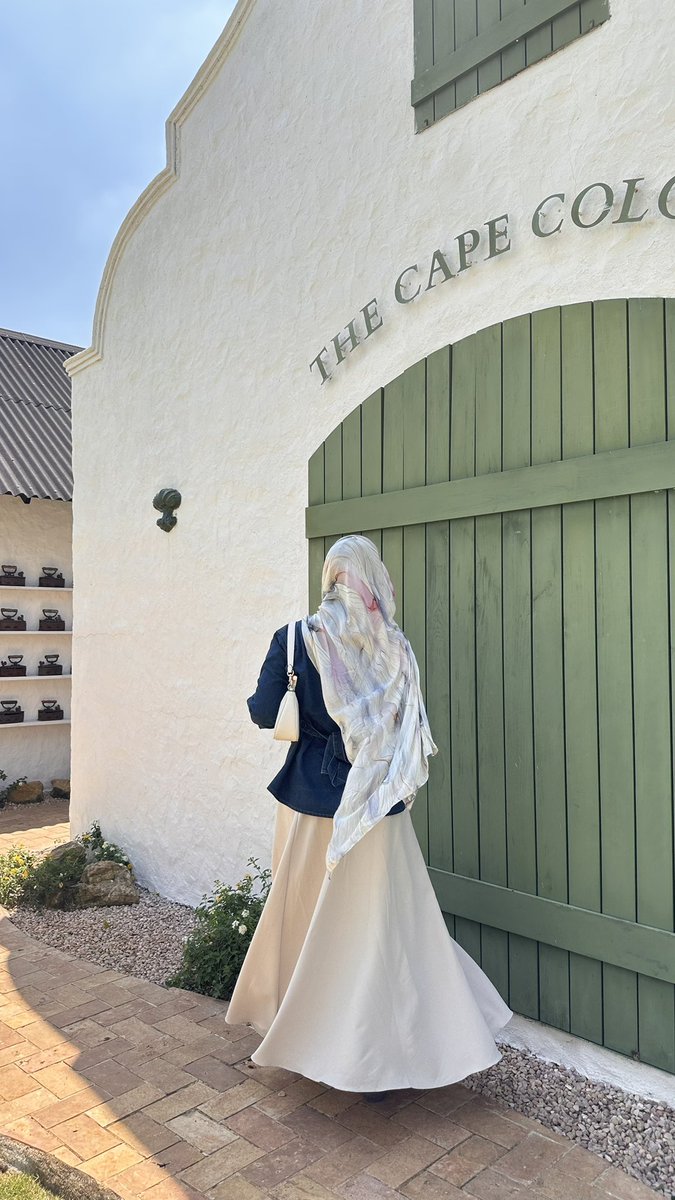 tacaa semut (.◜◡◝) rest tweet media