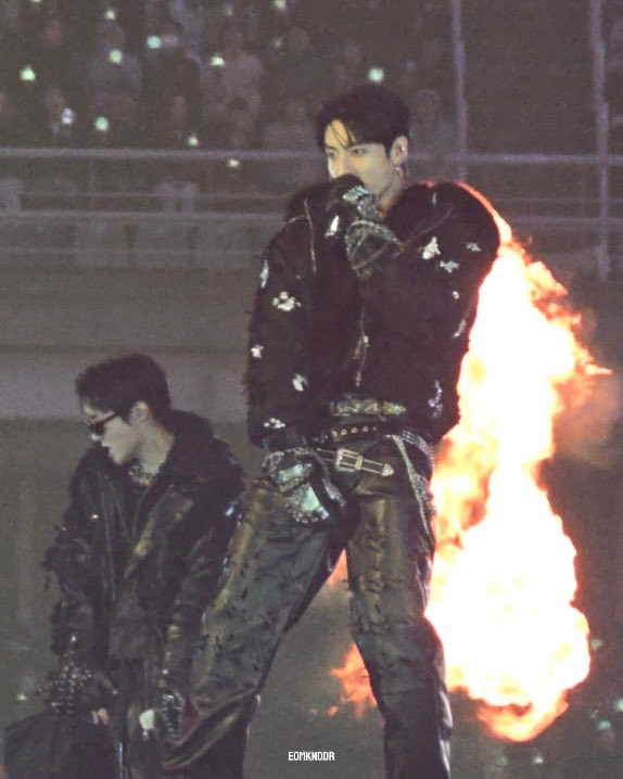 Eomknddr tweet media