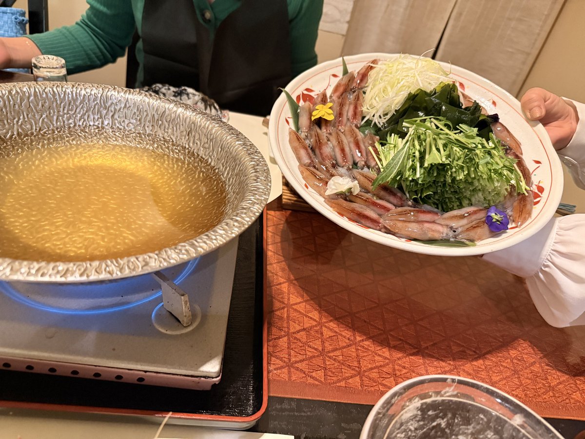 stormcat_eats's tweet photo. 富山 割烹 扇
ブリしゃぶ発祥のお店で有名ですが、ホタルイカフルコースをいただきました！

ぷりっぷりのホタルイカでお腹いっぱい大満足☺️

お値段もリーズナブルなので是非🤙

https://t.co/clZuIjBsoG https://t.co/VE9E44cDH6