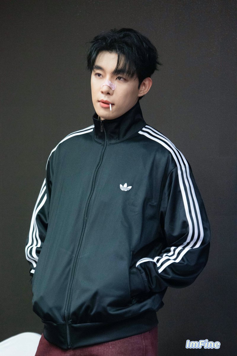 ImFineThxUADU tweet media