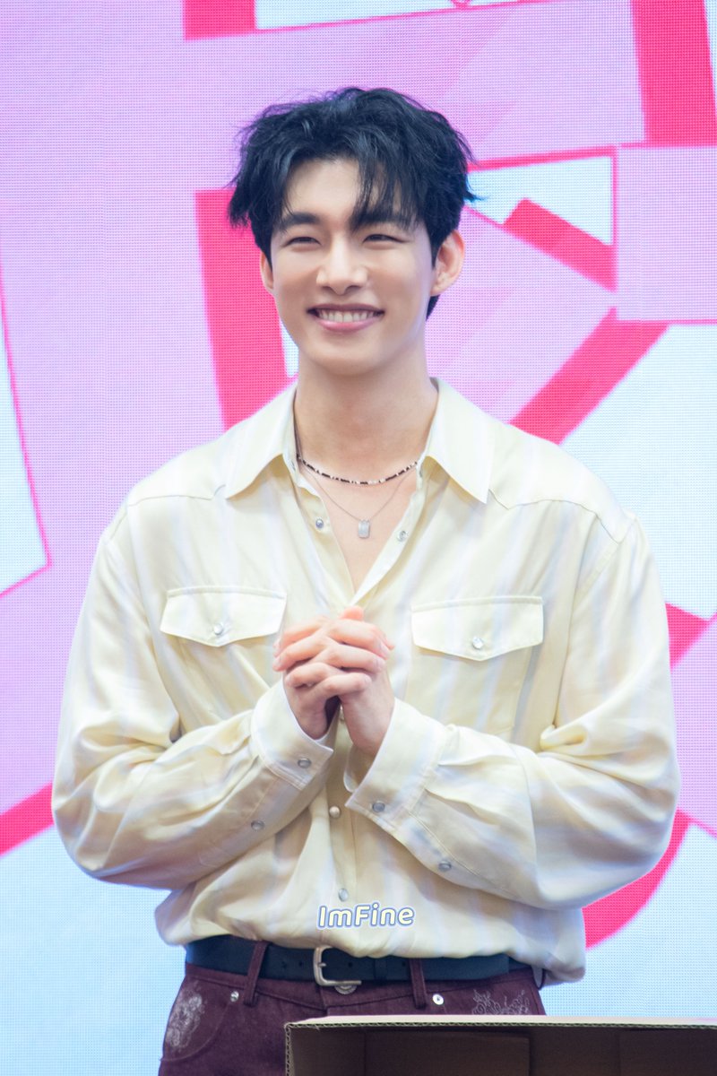 ImFineThxUADU tweet media