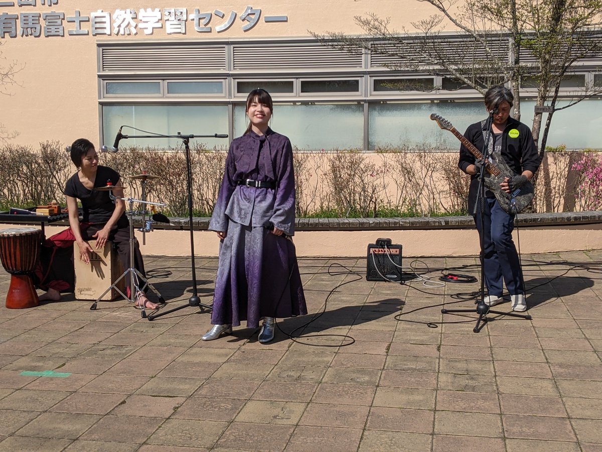narutokintoki's tweet photo. LIBEREALがロハスミーツ三田で14時からステージらしい、今から行けば間に合うのでは?と思ってロハスミーツ三田へ。
#LIBEREAL
#ロハスミーツ三田 https://t.co/1fXxFIo5kH