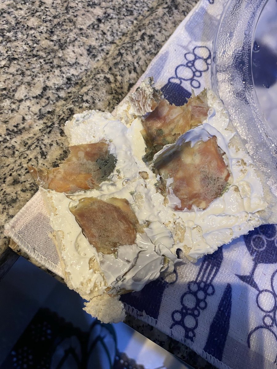 𝐿𝑒𝑙𝑒 𝑏𝑜𝑙𝑜𝑡𝑎 -𝟺 tweet media