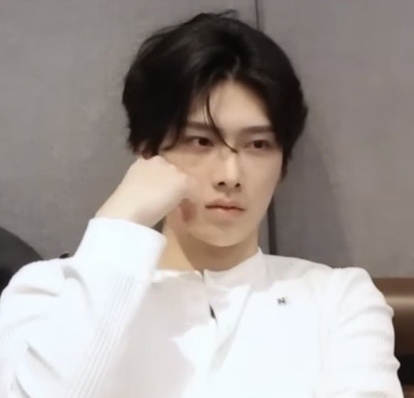 🐱냥🐾 tweet media