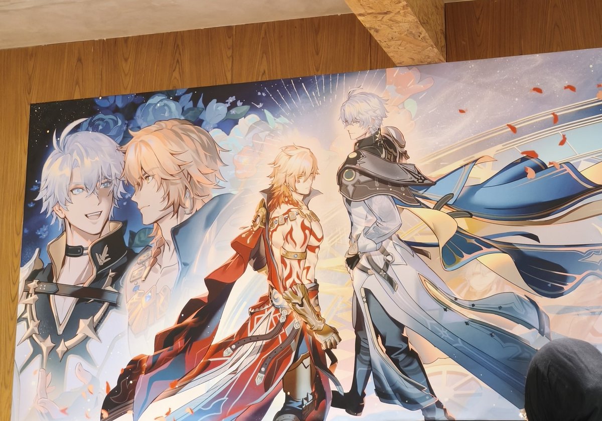 Miyuelsz's tweet image. #PhaideiCafeINA ☀️🍷🫶

Otsukareee phaideilingss~ 
dan ak bru nyadar lupa foto di mirror yg dihiasin phaidei ituu aaaaaaa sedih bgt 🥲
Ak harap kedepannya bakal ada bnyk phaidei cafe event lgie 🤤☝️ (tpi locationnya jgn yg jauh plij😭)