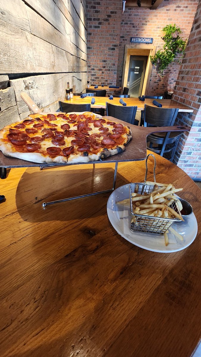 My celebration pizza is here.