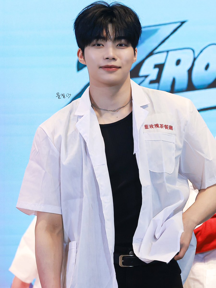 allkill_pgw's tweet image. 251222

차찬탱에 이렇게 잘생긴 알바생 있다니?!?!!

#박건욱 #PARKGUNWOOK #朴乾旭 #パクゴヌク #ゴヌク #ZB1 #ZEROBASEONE #제로베이스원 #제베원