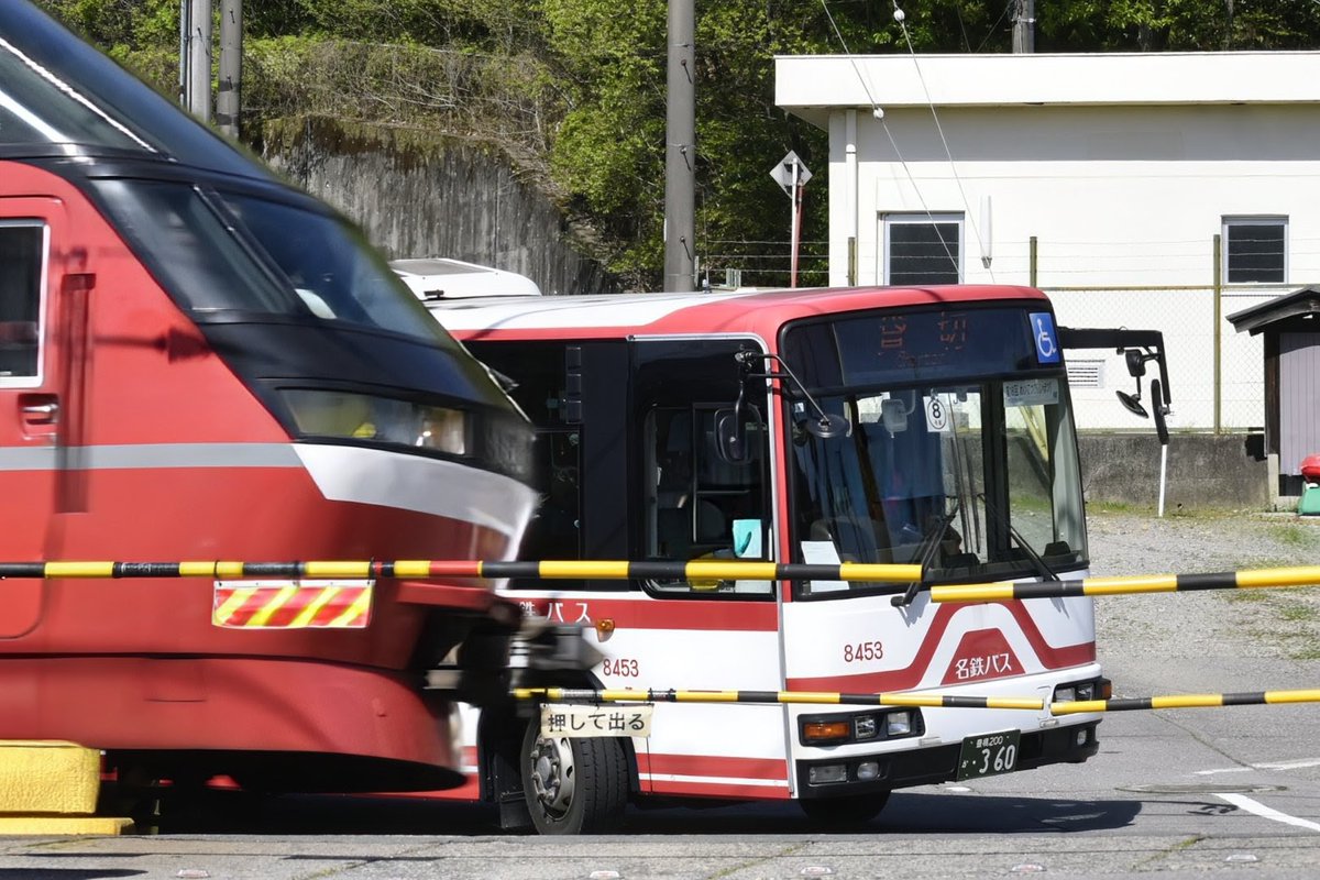 安城支線の人 tweet media