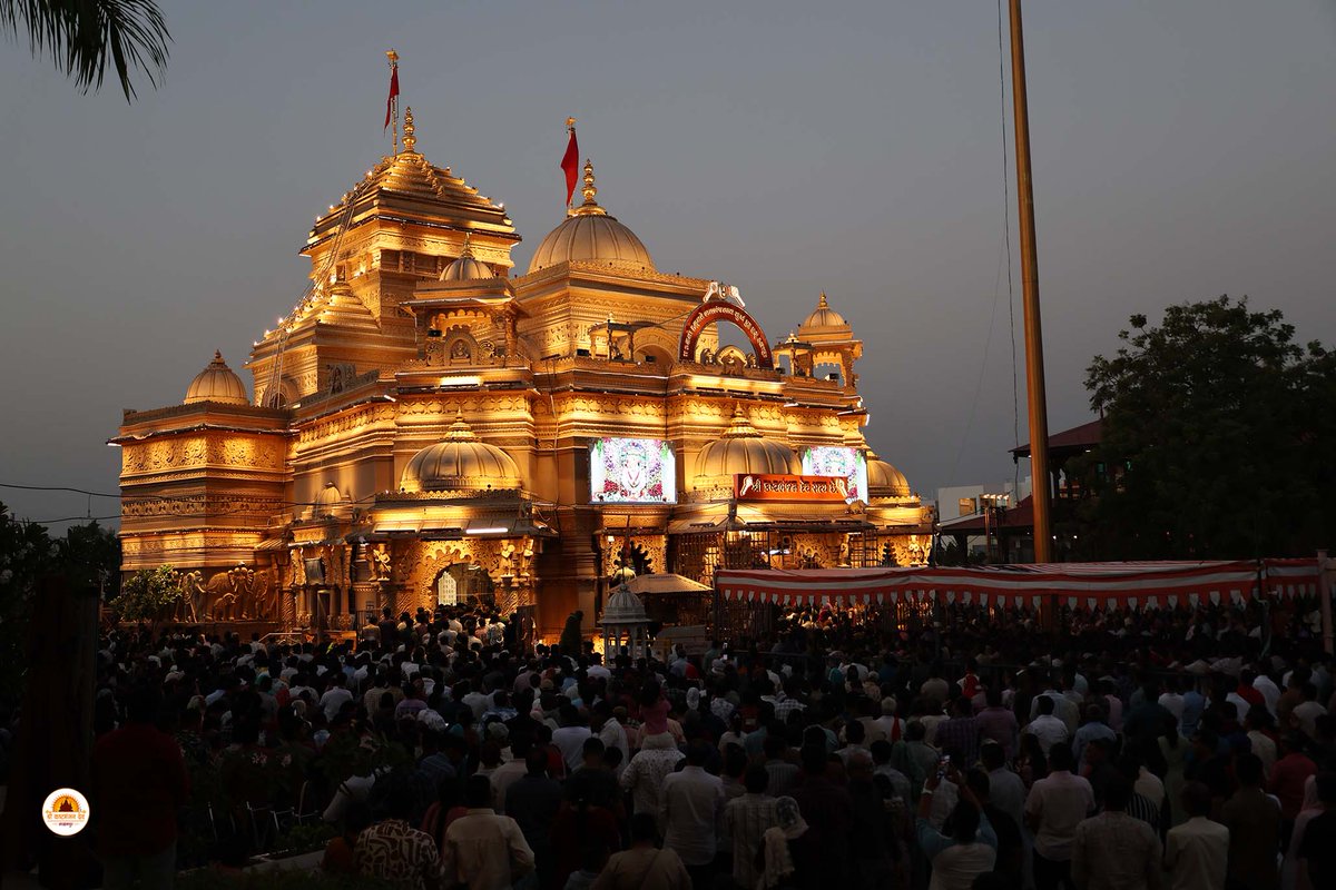 kashtbhanjandev's tweet image. Sandhya Aarti Darshan Salangpur Date : 11-04-2026
શ્રીકષ્ટભંજનદેવ દાદાને ગુલાબ-ઓર્કિડના ફૂલોનો દિવ્ય શણગાર
Jai Shri swaminarayan
Shri kashtbhanjandev hanumanji Maharaj Salangpur dham.
salangpurhanumanji.org