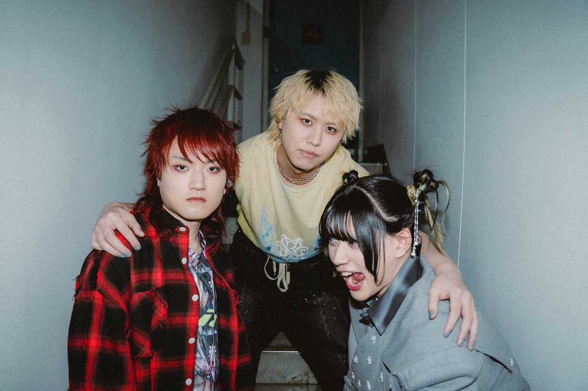 𓃲𓃵 #ChevonSeoul1stONEMAN 𓃲𓃵

1.大行侵
2.Banquet
3.DUA•RHYTHM
4.冥冥
5.春の亡霊
6.ハルキゲニア
7.薄明光線
8.セメテモノダンス
9. No.4
10.ノックブーツ
11.さよならになりました
12.るてん
13.サクラループ
14.ですとらくしょん‼︎
15.銃電中
16.ダンス・デカダンス
17.FLASH BACK!!!!!!!!