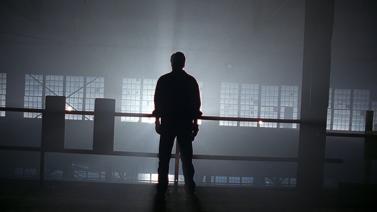 hearteyes4david's tweet image. Drop some WINDOWS 
#DavidDuchovny #XFiles #Mulder