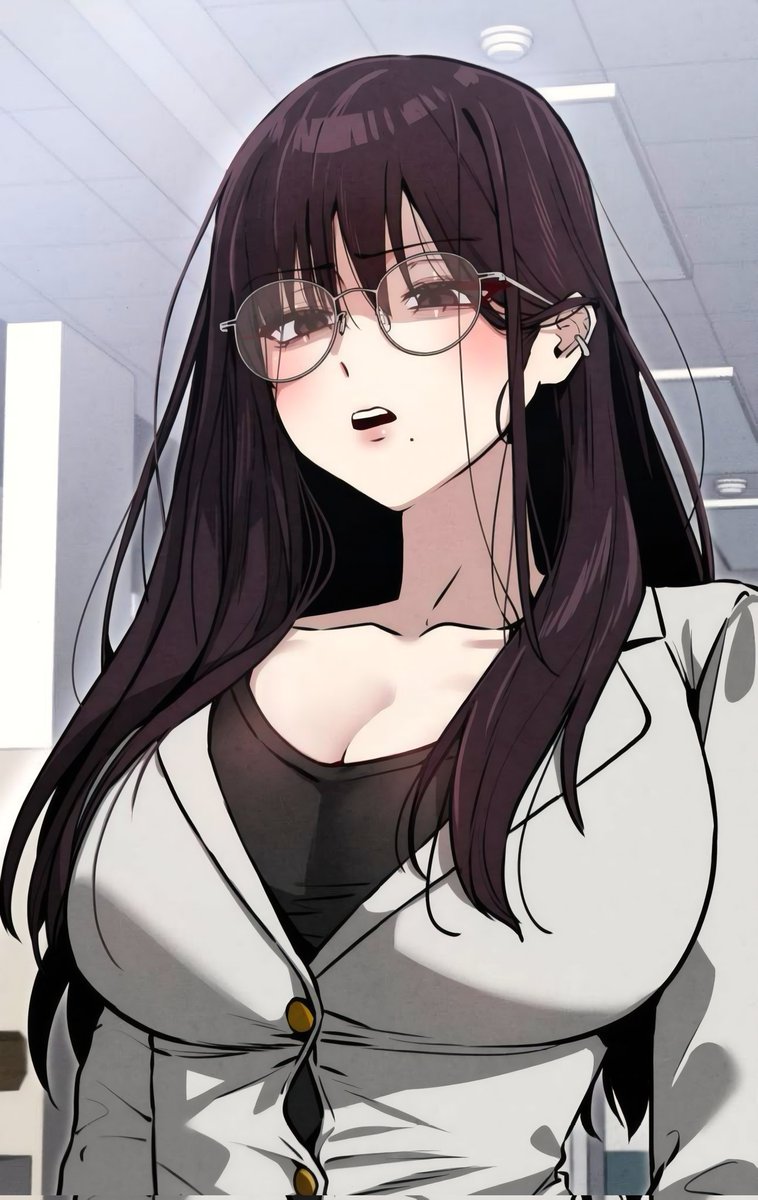 Diverskyy's tweet image. Looks like bro has reset his glasses🛐

Title : I'm saying, you're the only one I see
Chapter : 7
#manhwa #recomendation #viral #Trending