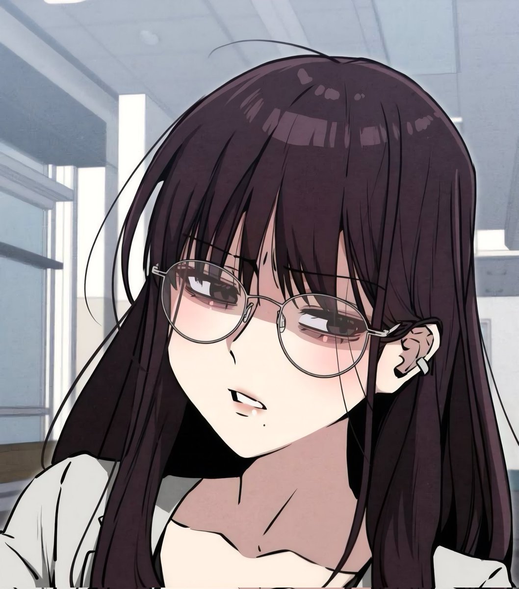 Diverskyy's tweet image. Looks like bro has reset his glasses🛐

Title : I'm saying, you're the only one I see
Chapter : 7
#manhwa #recomendation #viral #Trending