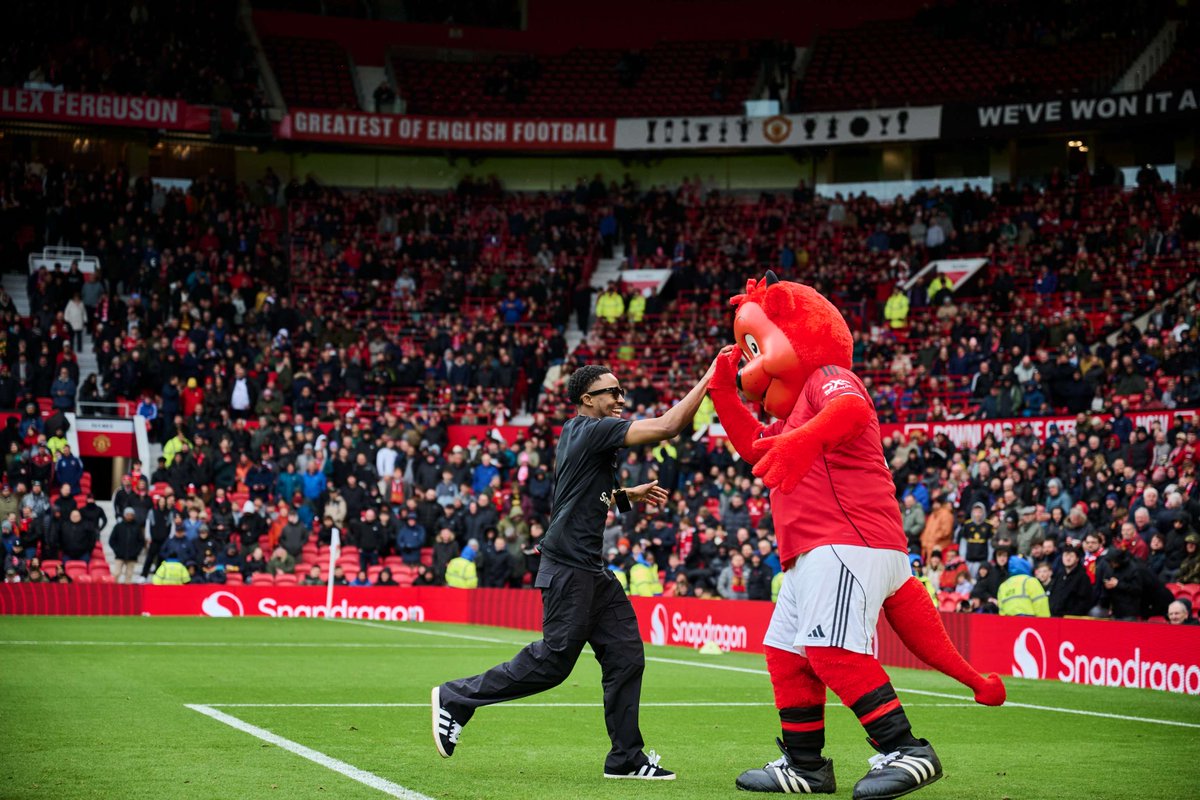 MatchWornShirt tweet media