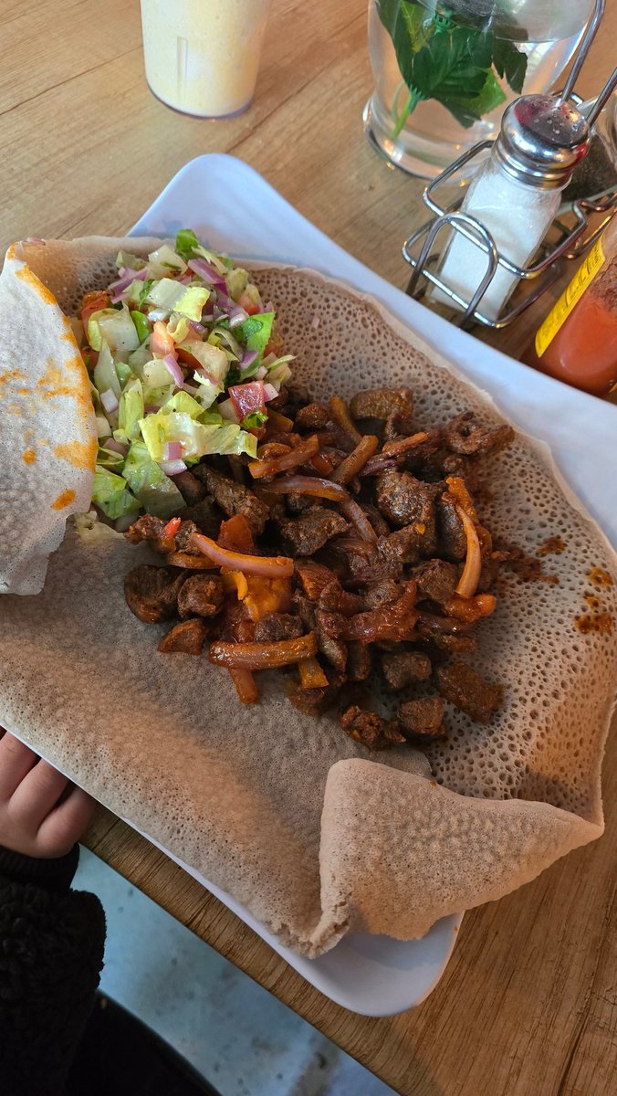 Lauren Chen tweet media