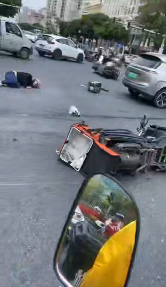 中国悲剧档案 tweet media